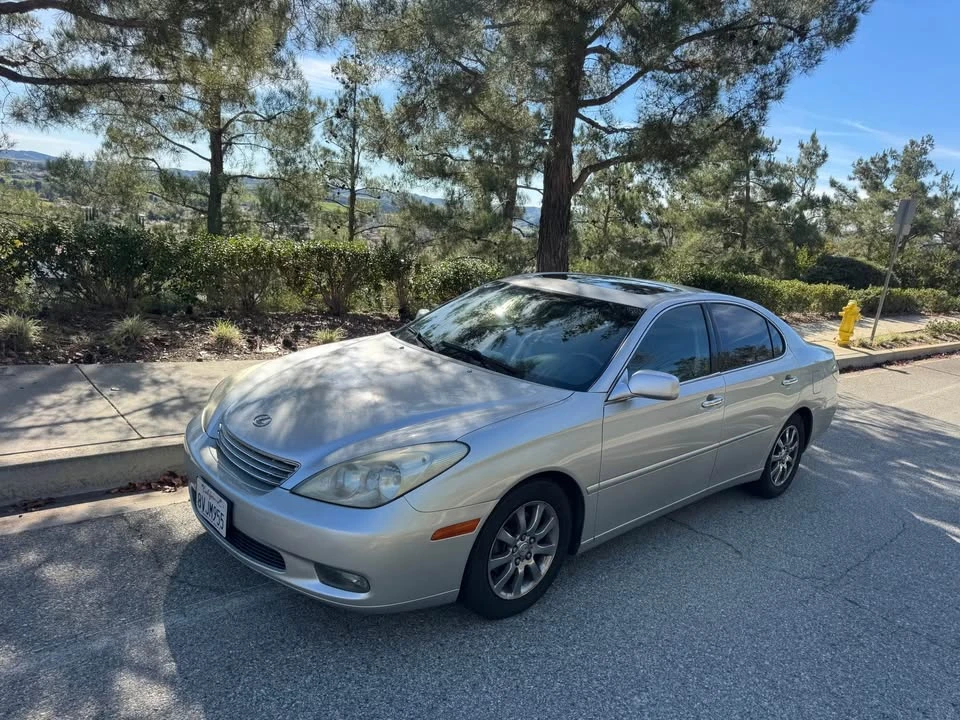 2002 Lexus ES 4th Gen - Image 12 of 14