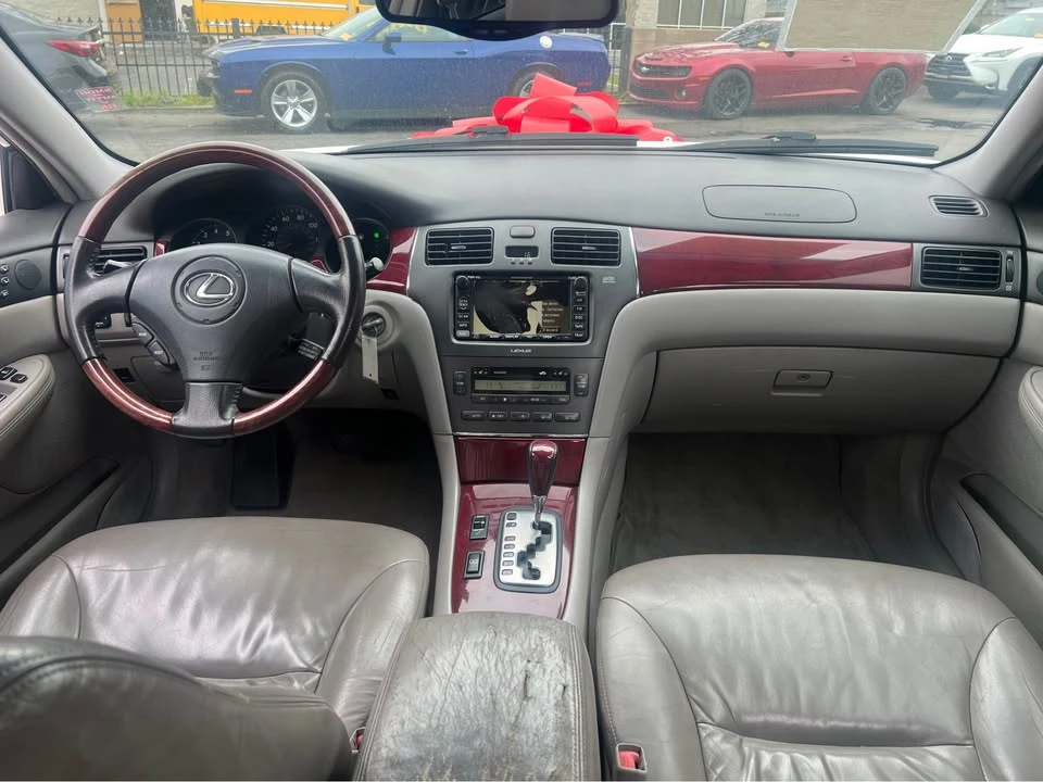 2002 Lexus ES 4th Gen - Image 11 of 16