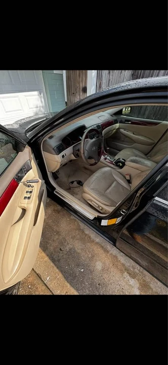 2002 Lexus ES 4th Gen - Image 2 of 3