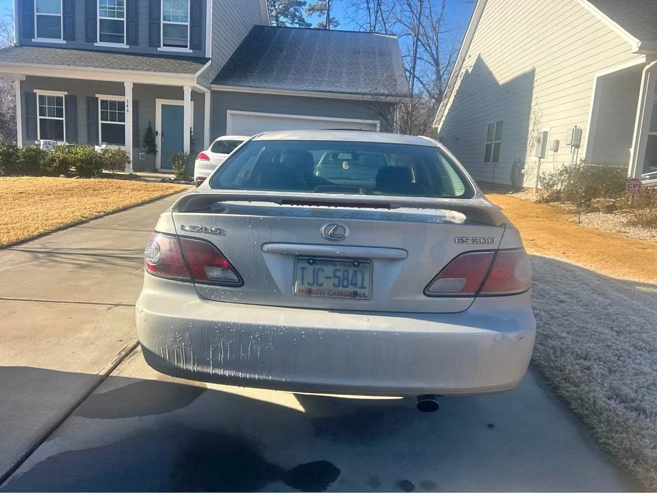2002 Lexus ES 4th Gen - Image 2 of 2