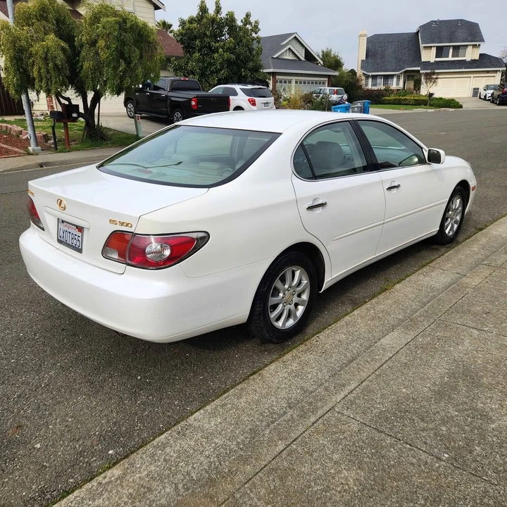 2002 Lexus ES 3rd Gen - Image 5 of 16