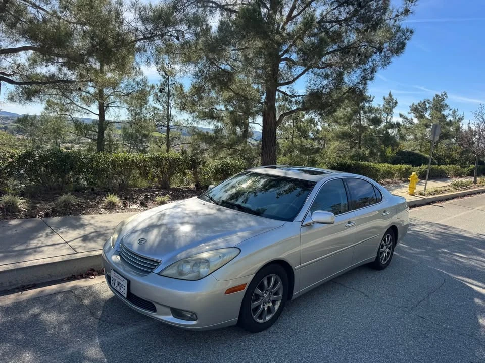 2002 Lexus ES 4th Gen - Image 3 of 14