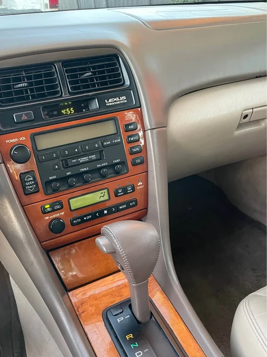 2002 Lexus ES 4th Gen - Image 6 of 13