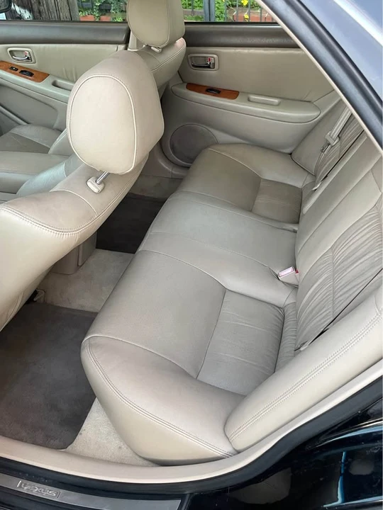 2002 Lexus ES 4th Gen - Image 8 of 13