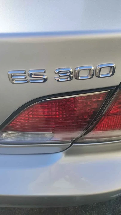 2002 Lexus ES 3rd Gen - Image 4 of 16
