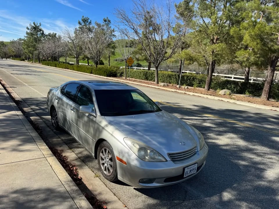 2002 Lexus ES 4th Gen - Image 2 of 14