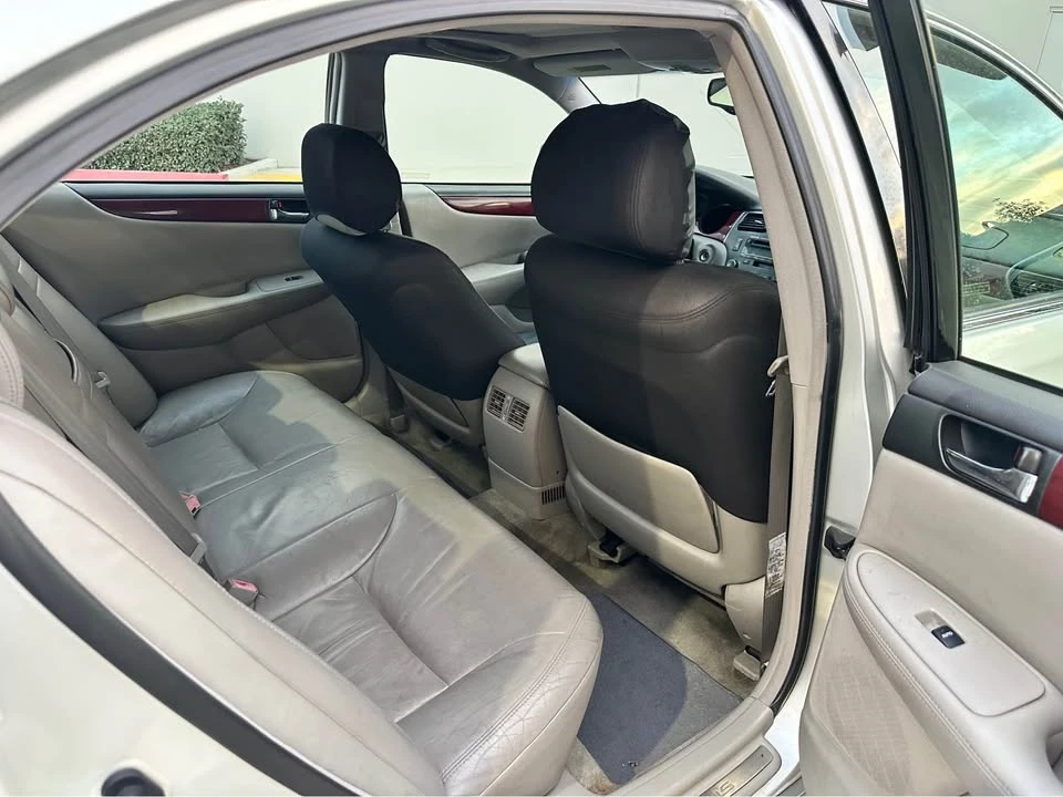 2002 Lexus ES 3rd Gen - Image 11 of 12