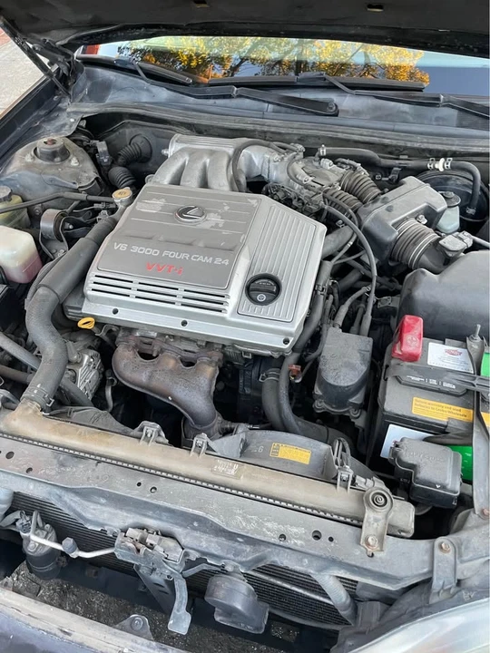 2002 Lexus ES 4th Gen - Image 11 of 13