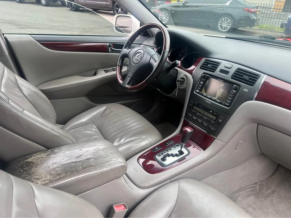 2002 Lexus ES 4th Gen - Image 13 of 16