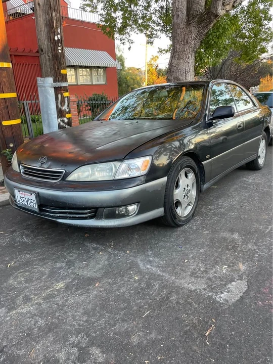 2002 Lexus ES 4th Gen - Image 2 of 13