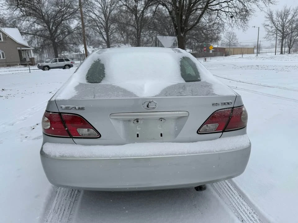 2002 Lexus ES 4th Gen - Image 7 of 14