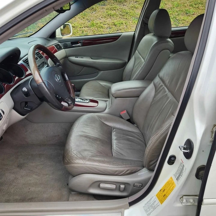2002 Lexus ES 3rd Gen - Image 9 of 16