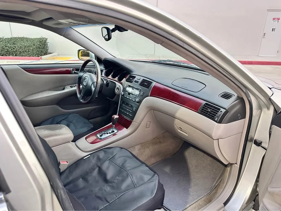 2002 Lexus ES 3rd Gen - Image 10 of 12
