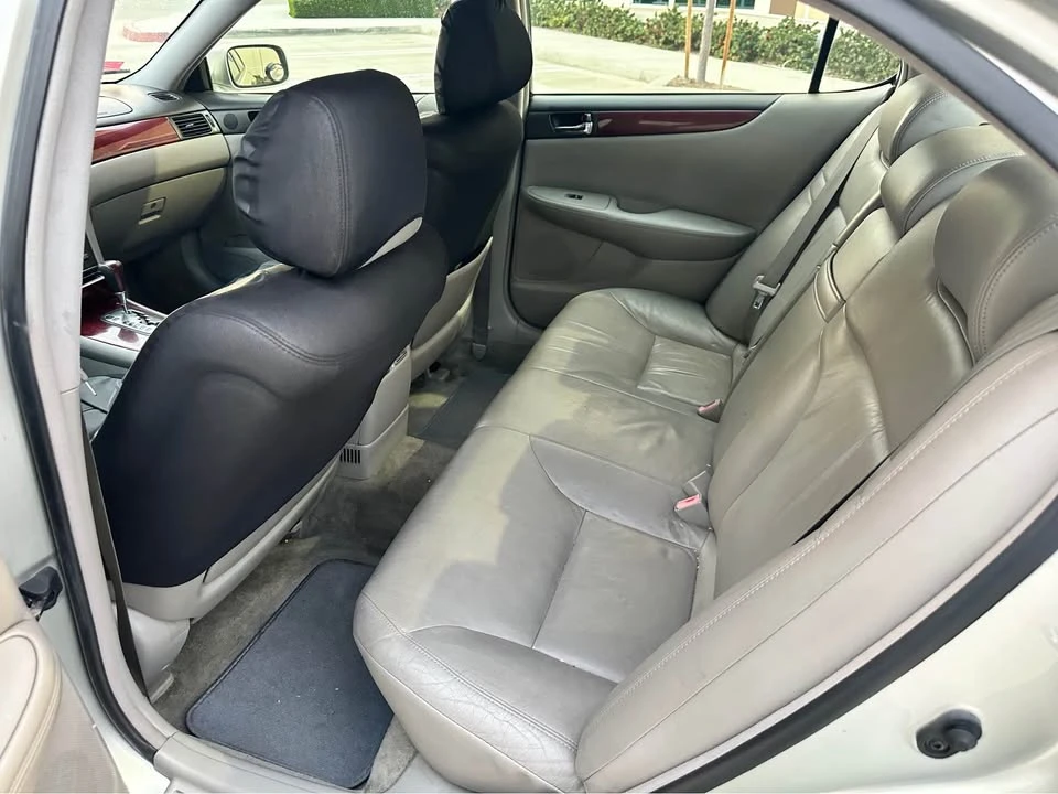 2002 Lexus ES 3rd Gen - Image 12 of 12