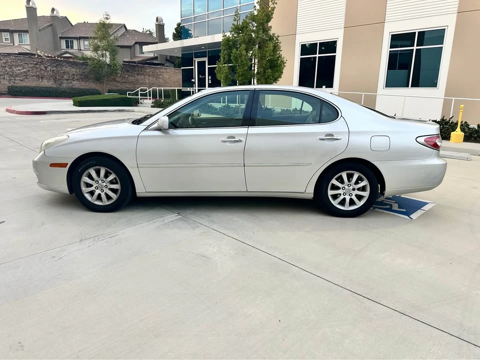 2002 Lexus ES 3rd Gen - Image 4 of 12