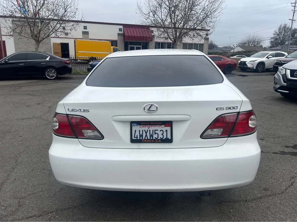 2002 Lexus ES 4th Gen - Image 4 of 16
