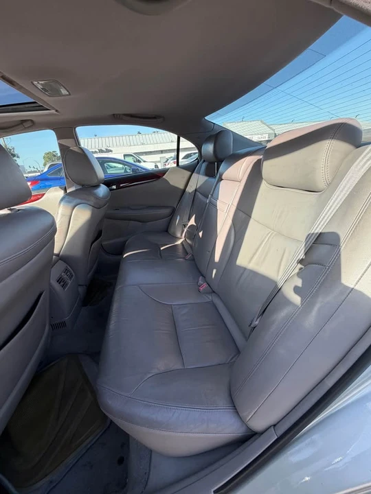 2002 Lexus ES 3rd Gen - Image 11 of 13
