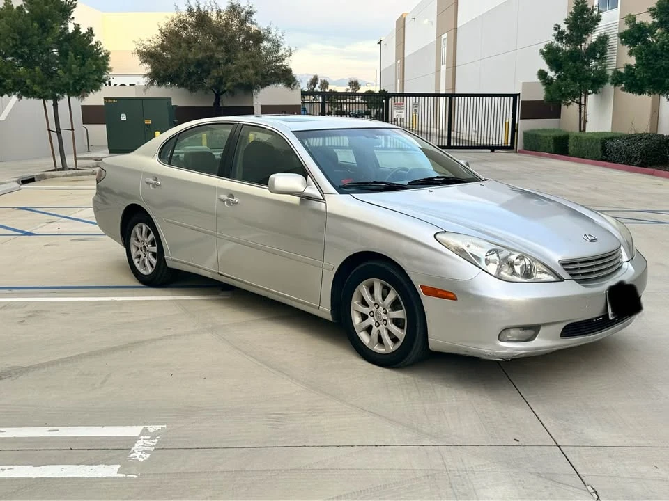 2002 Lexus ES 3rd Gen - Image 3 of 12
