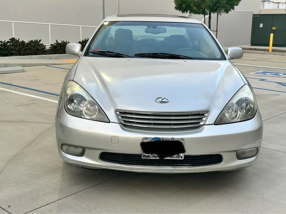 2002 Lexus ES 3rd Gen - Image 2 of 12