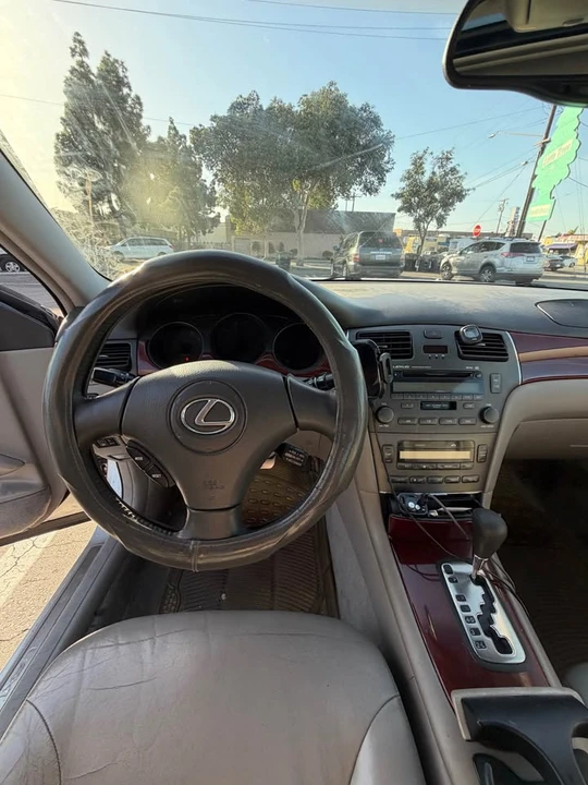 2002 Lexus ES 3rd Gen - Image 10 of 13