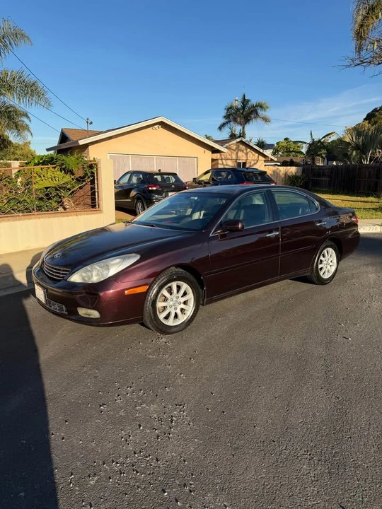 2002 Lexus ES 3rd Gen - Image 2 of 11