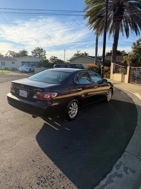 2002 Lexus ES 3rd Gen - Image 5 of 11