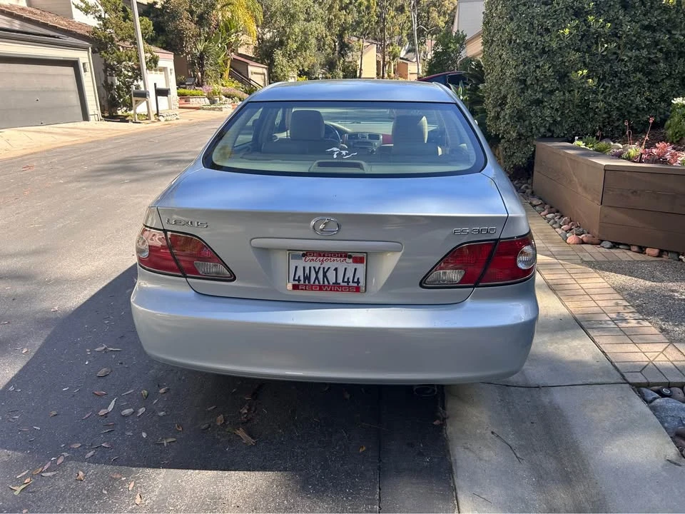 2002 Lexus ES 3rd Gen - Image 5 of 5