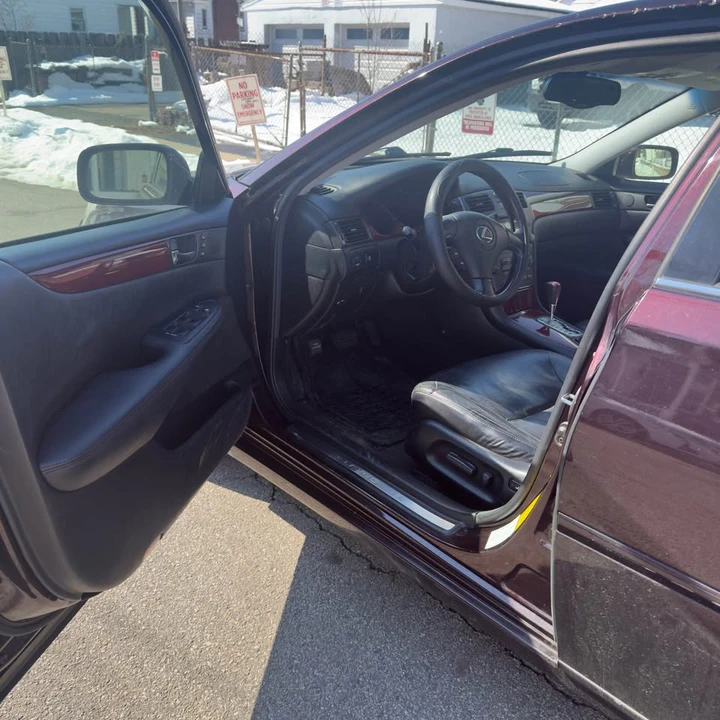 2002 Lexus ES 3rd Gen - Image 4 of 5