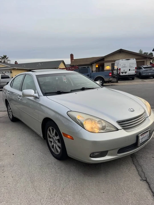 2002 Lexus ES 4th Gen - Image 3 of 10