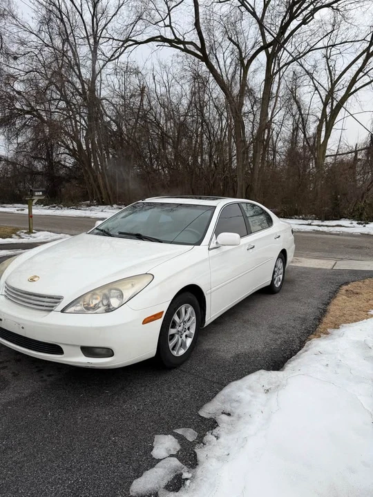2002 Lexus ES 3rd Gen - Image 2 of 7