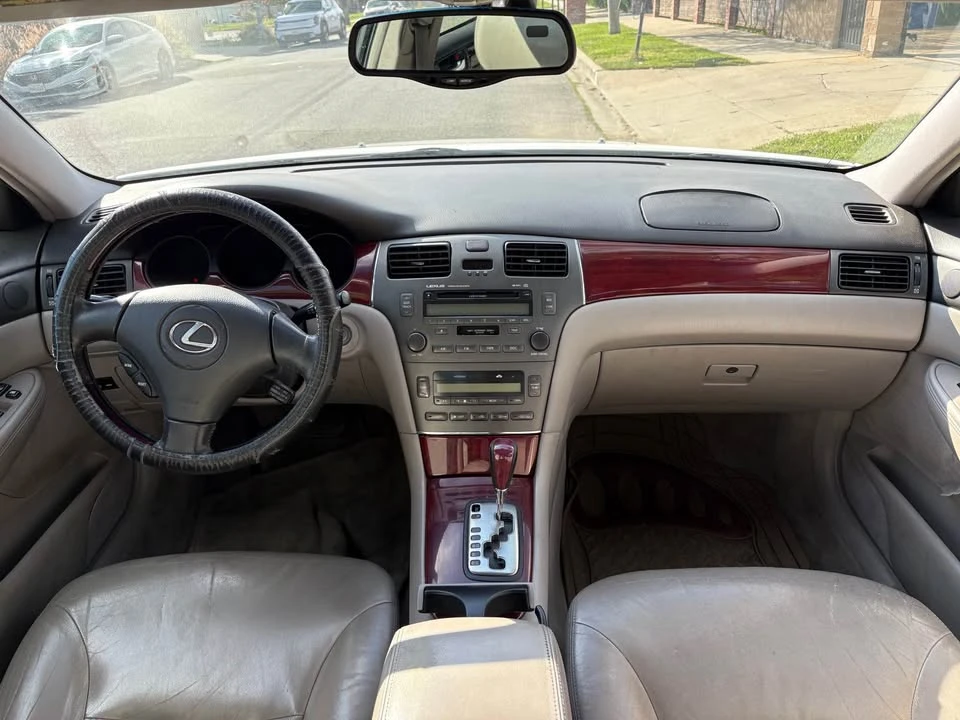 2002 Lexus ES 3rd Gen - Image 9 of 10