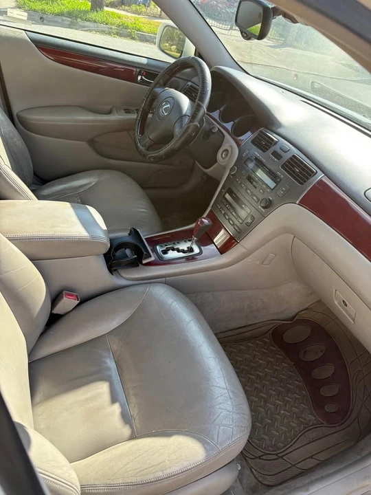 2002 Lexus ES 3rd Gen - Image 8 of 10