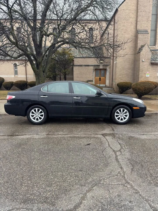 2002 Lexus ES 4th Gen - Image 3 of 19
