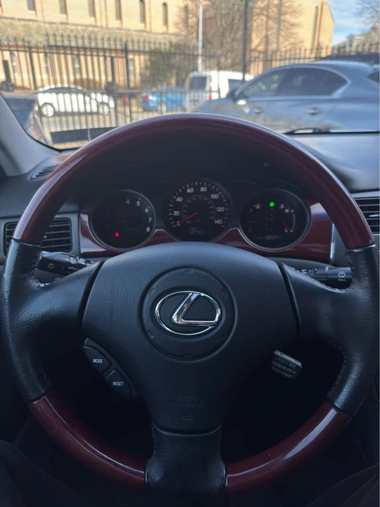 2002 Lexus ES 4th Gen - Image 11 of 19