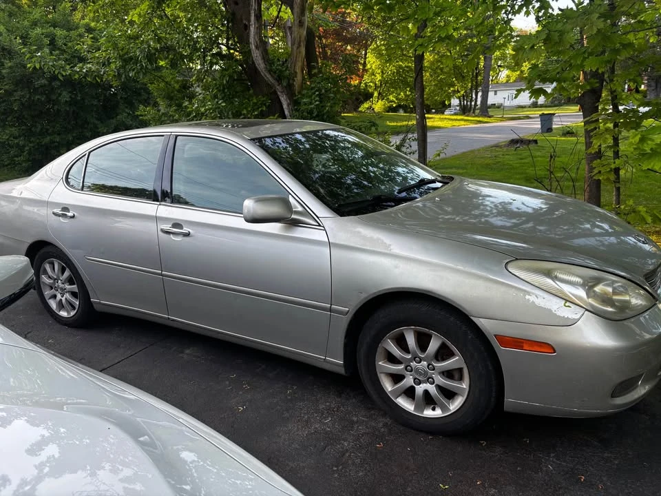 2002 Lexus ES 4th Gen - Image 5 of 10