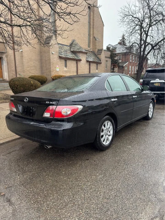 2002 Lexus ES 4th Gen - Image 4 of 19