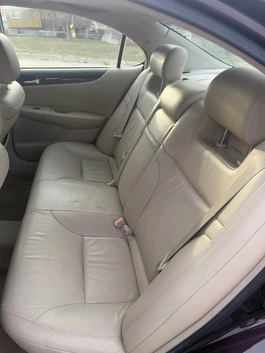 2002 Lexus ES 4th Gen - Image 8 of 11