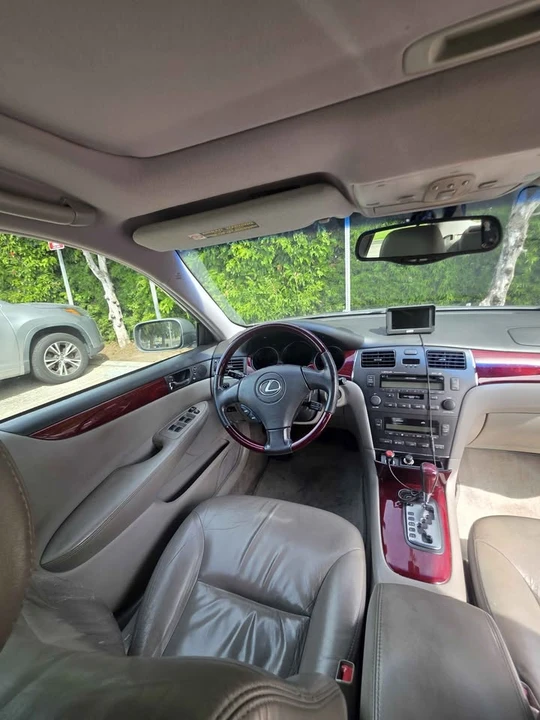 2002 Lexus ES 4th Gen - Image 12 of 20