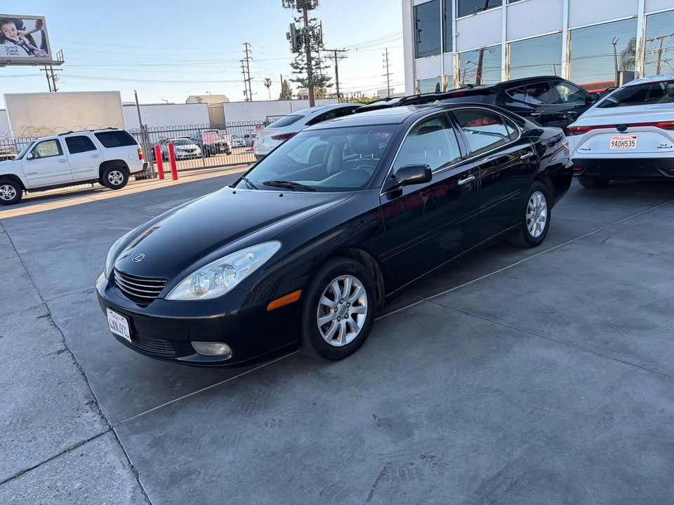 2002 Lexus ES 3rd Gen - Image 12 of 14