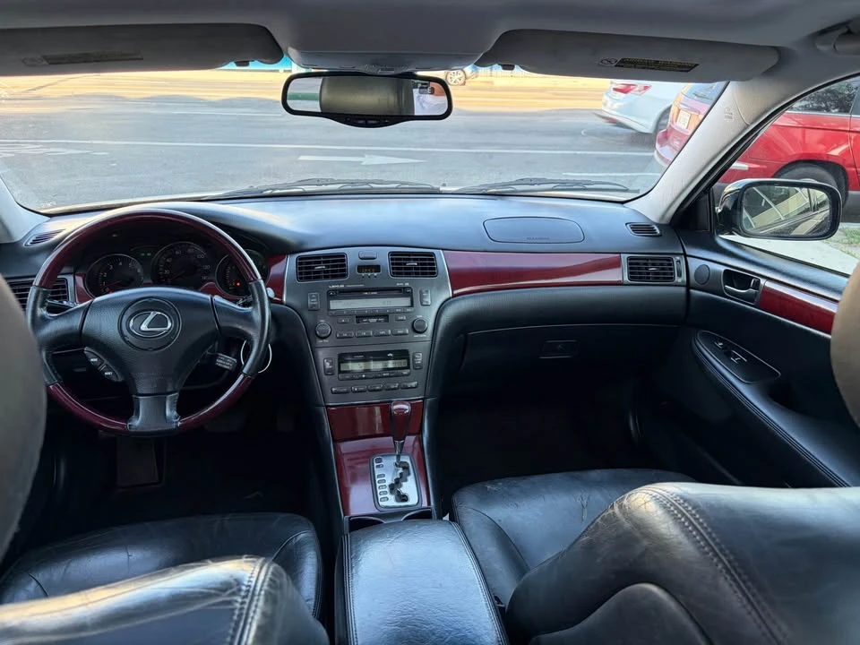 2002 Lexus ES 4th Gen - Image 10 of 20