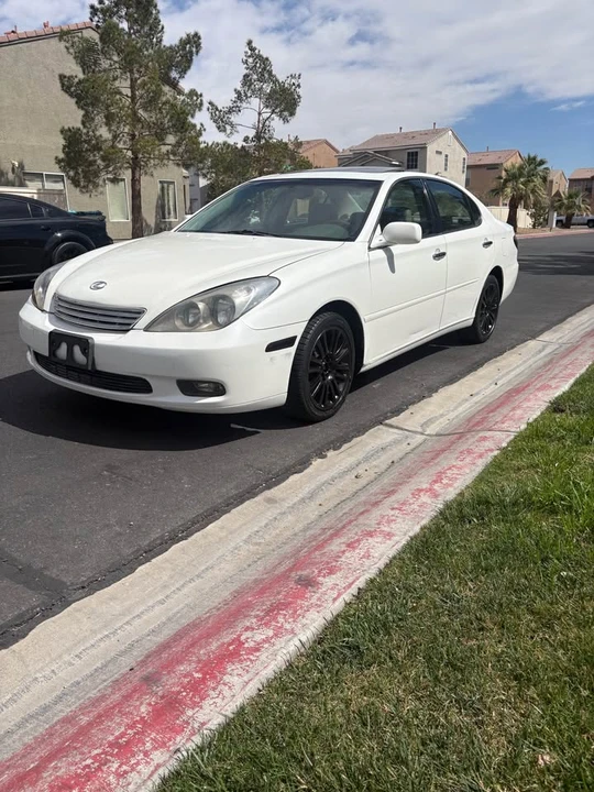 2002 Lexus ES 4th Gen - Image 2 of 14