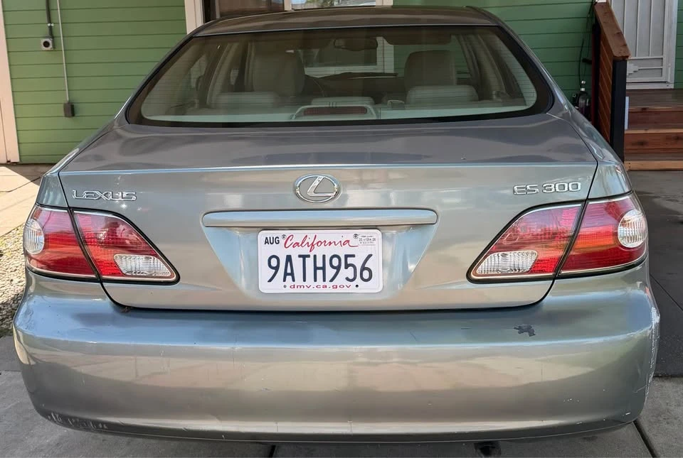 2002 Lexus ES 4th Gen - Image 5 of 10