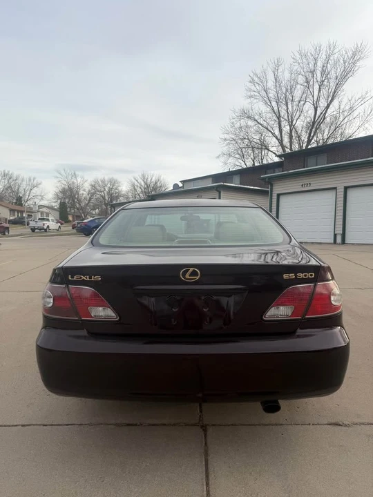 2002 Lexus ES 4th Gen - Image 4 of 11