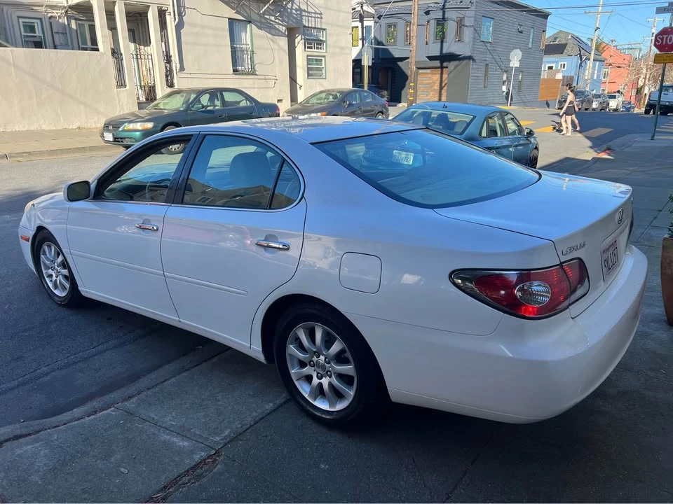 2002 Lexus ES 4th Gen - Image 8 of 18