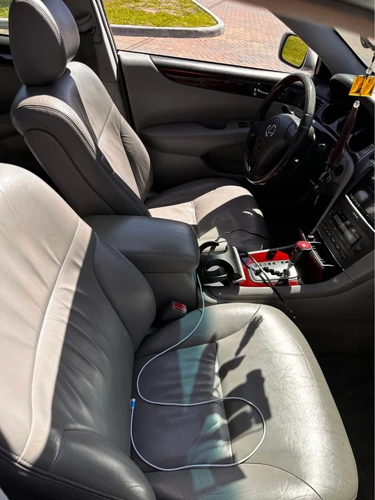 2002 Lexus ES 4th Gen - Image 8 of 9