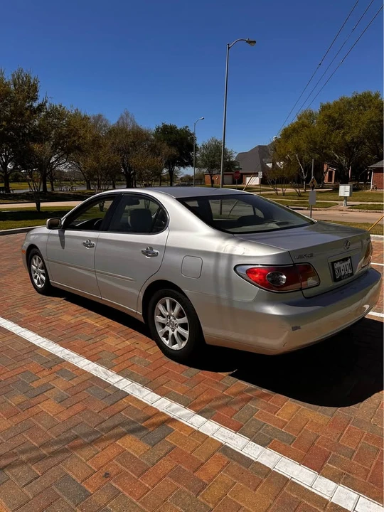 2002 Lexus ES 4th Gen - Image 3 of 9