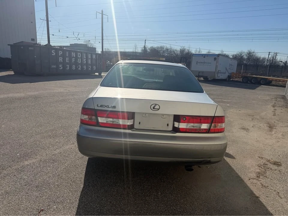 2002 Lexus ES 4th Gen - Image 4 of 7