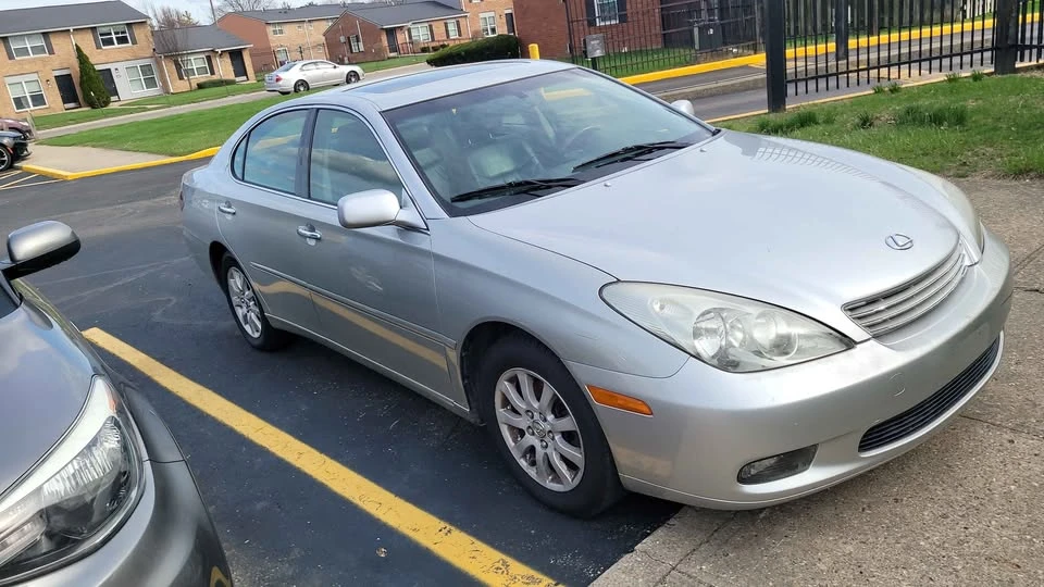 2002 Lexus ES 4th Gen - Image 2 of 5