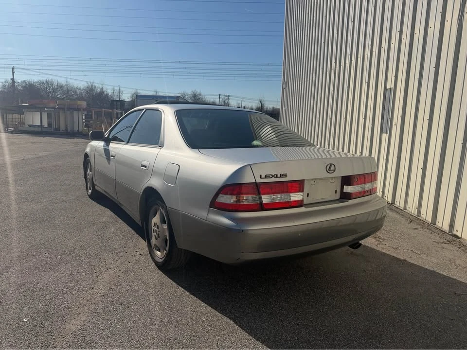 2002 Lexus ES 4th Gen - Image 3 of 7