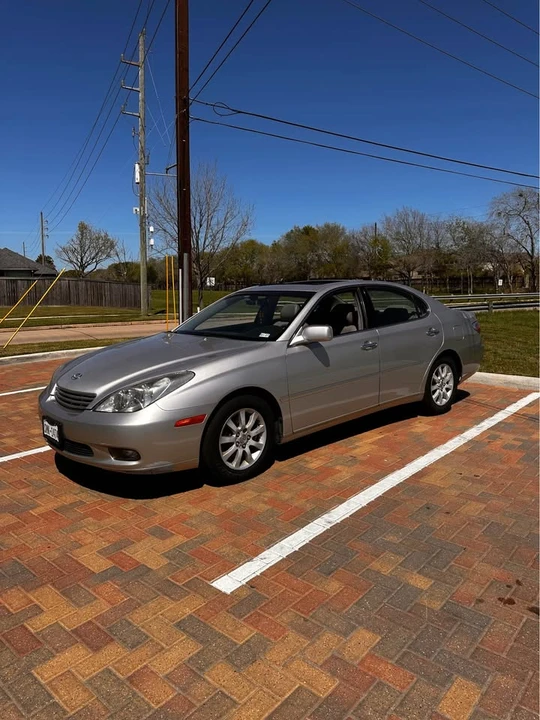 2002 Lexus ES 4th Gen - Image 4 of 9
